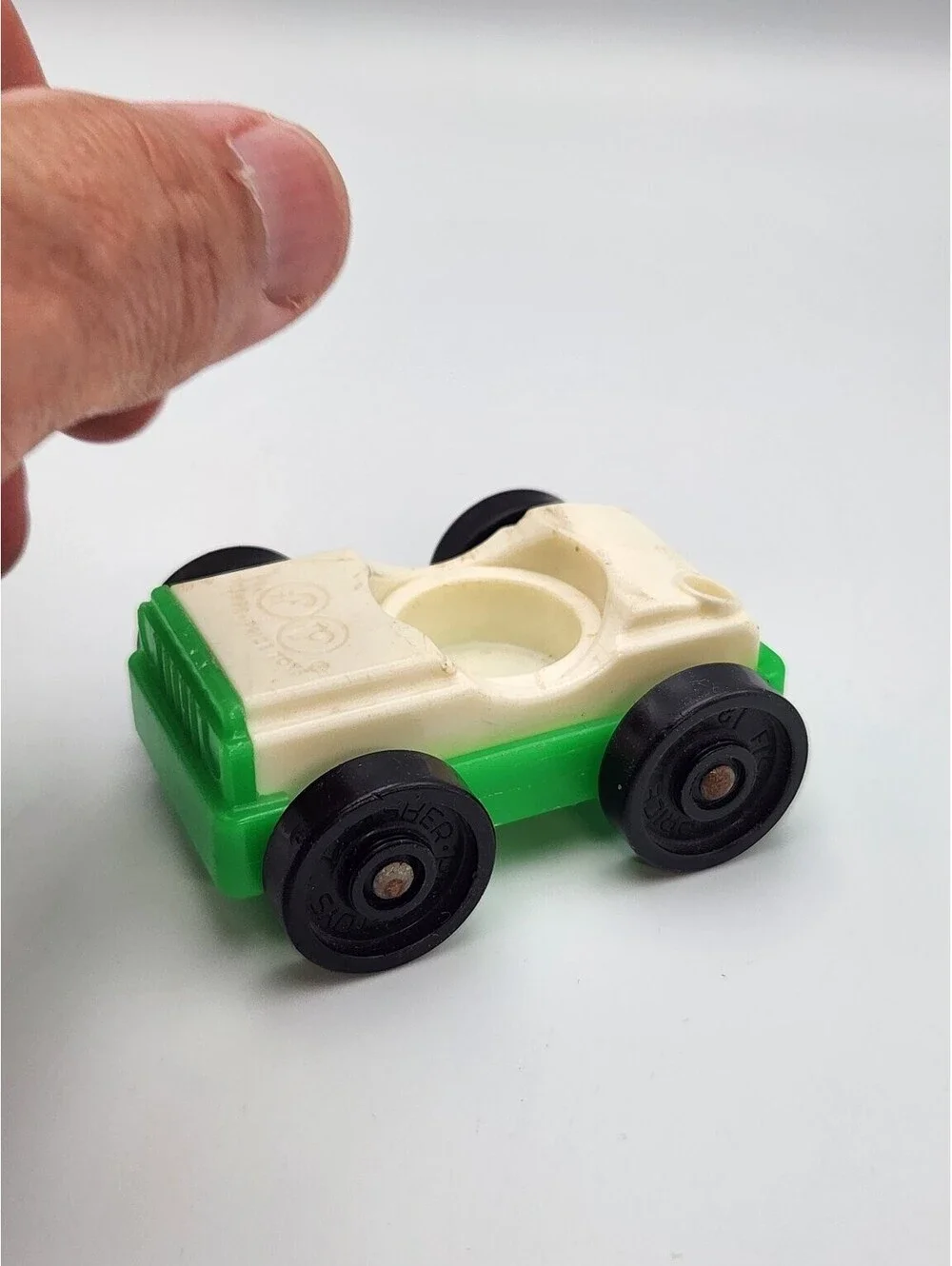 Vintage Fisher-Price Little People Wood Head Green Car & Figure Toy Vehicle C4